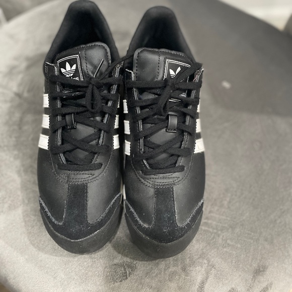 Men’s Adidas - Picture 2 of 2